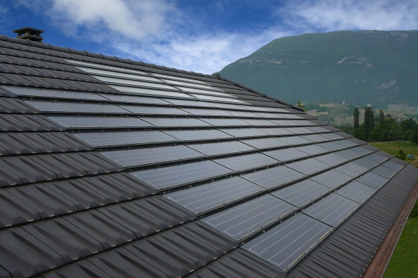 Dachówka solarna MAX i dachówka ceramiczna Rhona 10 | Edilians-Zamarat (1)